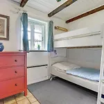 Ariela - 1-1km From The Sea By Interhome