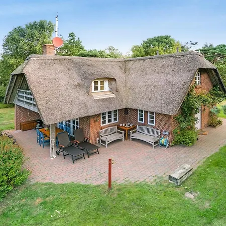 Ariela - 1-1km From The Sea By Interhome * Vesterhede