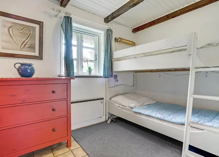 Ariela - 1-1km From The Sea By Interhome