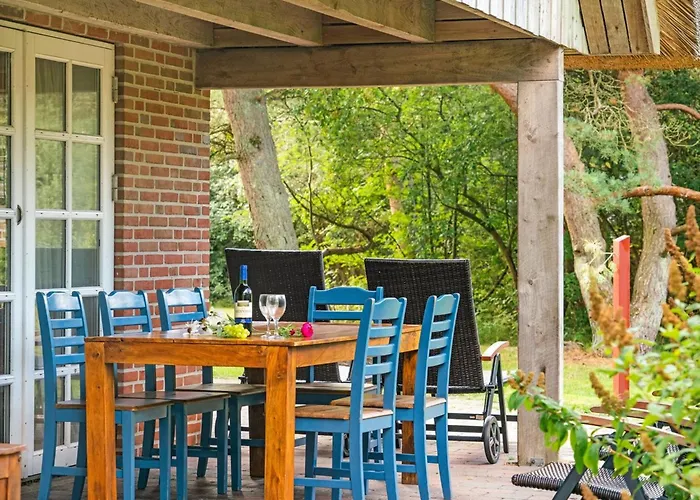 Ariela - 1-1km From The Sea By Interhome *